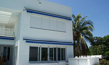 Commercial Retractable Awning